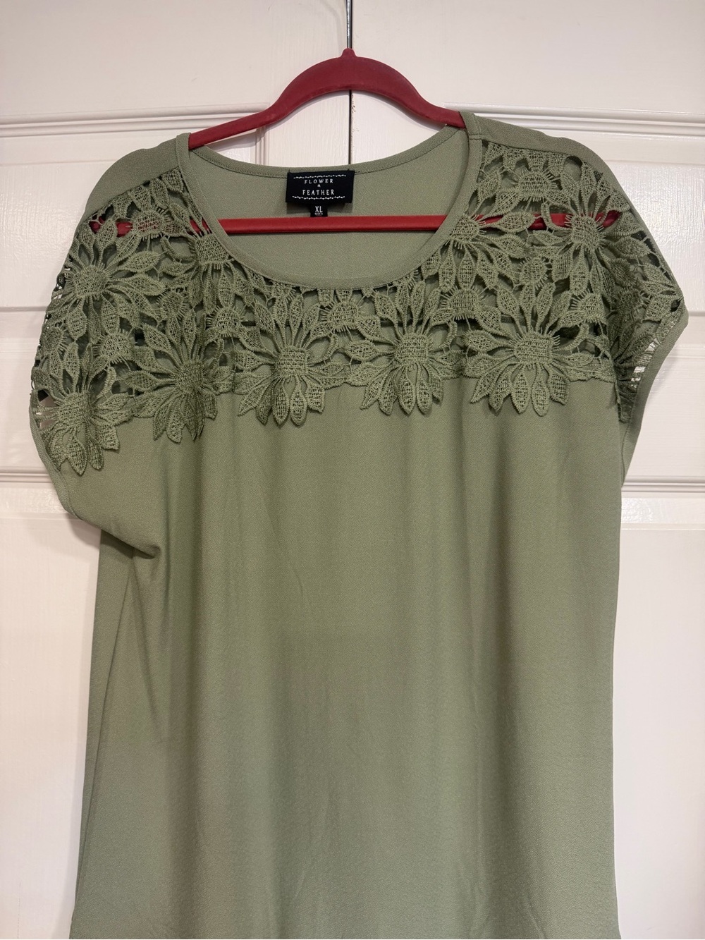 Flower & Feather Sage Green Lace Womens Top Size XL NWOT